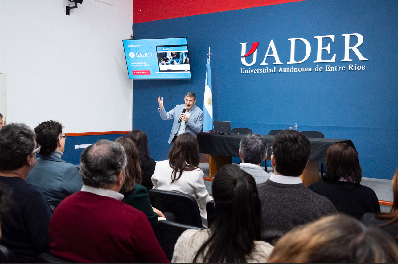 Presentación de e.uader.edu.ar: La Universidad da un salto digital y apuesta al futuro