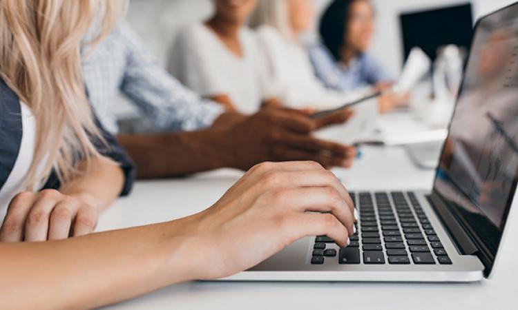 Con cinco cursos en línea, se presenta la plataforma e-UADER